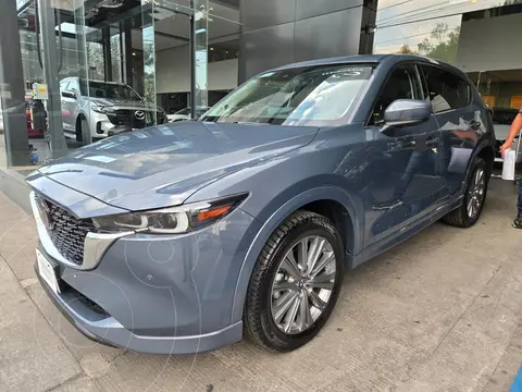 Mazda CX-5 Signature usado (2025) color Azul precio $647,000