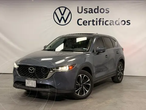 Mazda CX-5 Signature usado (2023) color Gris precio $489,990