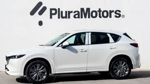 Mazda CX-5 Signature usado (2025) color Blanco precio $615,000