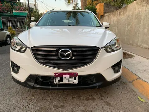 Mazda CX-5 2.0L i Sport usado (2016) color Blanco Perla precio $298,000