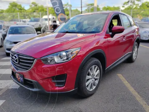 Mazda CX-5 2.0L i usado (2017) color Rojo precio $304,000