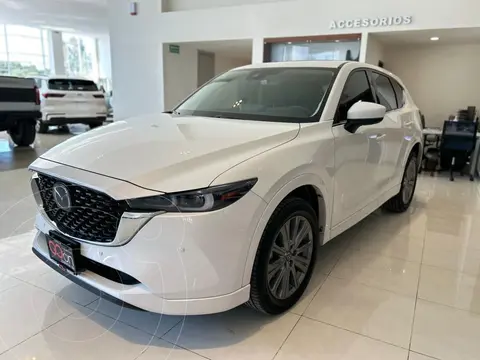 Mazda CX-5 Signature usado (2025) color Blanco financiado en mensualidades(enganche $167,588 mensualidades desde $12,815)