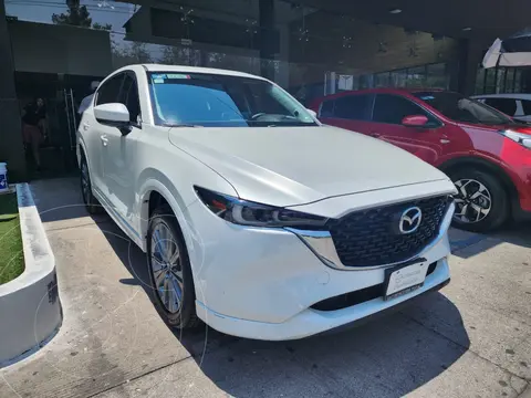 Mazda CX-5 s Grand Touring usado (2024) color Blanco Perla precio $585,000