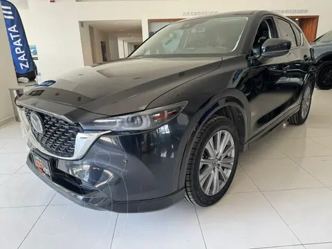 Mazda CX-5 Signature usado (2024) color Negro precio $519,000