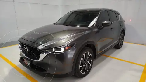 Mazda CX-5 Signature usado (2023) color Gris Oscuro precio $445,000