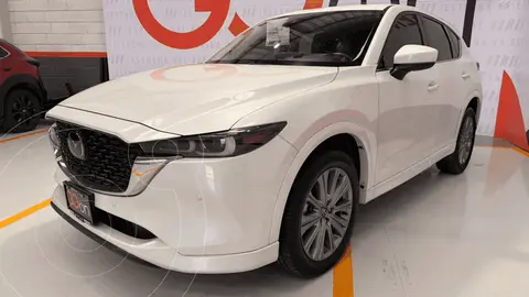 Mazda CX-5 2.5L T Signature usado (2024) color MAZKRHODIUM WHITE METALLIC precio $539,000