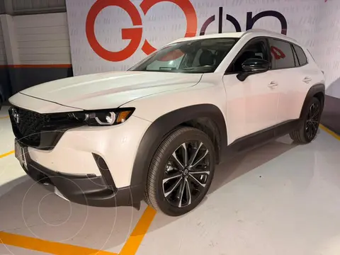 Mazda CX-50 Signature usado (2024) color Blanco financiado en mensualidades(enganche $179,578 mensualidades desde $13,732)