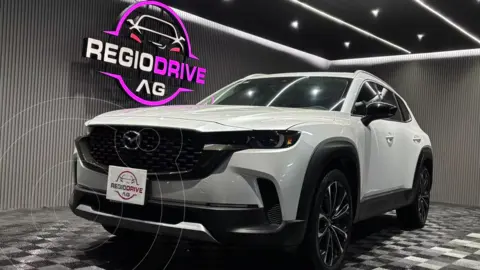 Mazda CX-50 Signature usado (2024) color Blanco Perla precio $699,900