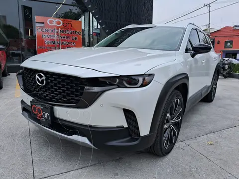 Mazda CX-50 Signature usado (2025) color Blanco financiado en mensualidades(enganche $194,838 mensualidades desde $14,899)