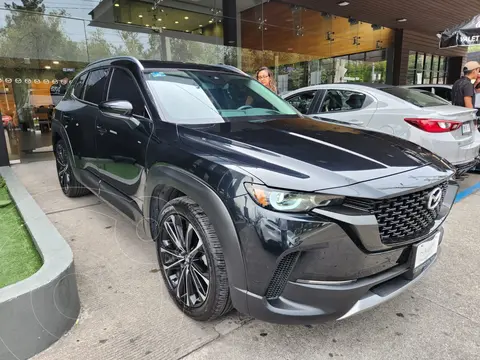 Mazda CX-50 Signature usado (2024) color Negro financiado en mensualidades(enganche $190,000 mensualidades desde $18,641)