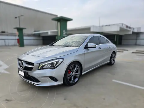 Mercedes Benz Clase C  180 usado (2017) color Plata precio u$s16,999