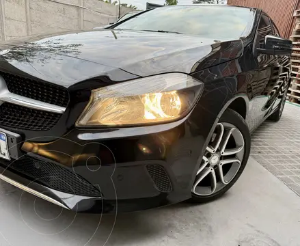 Mercedes Clase A Hatchback 200 Urban Aut usado (2016) color Negro precio u$s26.500