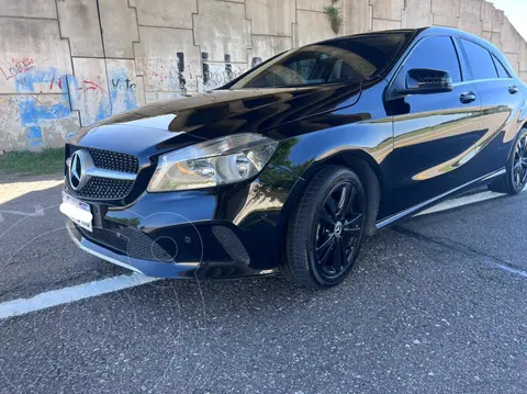 Mercedes Clase A Hatchback 200 Urban Aut usado (2018) color Negro Noche precio u$s35.000