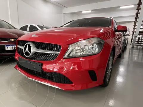 Mercedes Clase A Hatchback 200 Urban usado (2017) color Rojo Jupiter precio u$s28.000