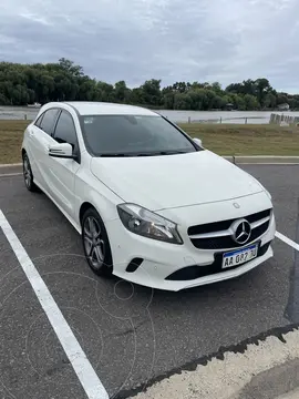 Mercedes Clase A Hatchback 200 Urban Plus Aut usado (2016) color Blanco Cirro precio u$s26.000