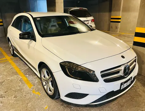 Mercedes Clase A Hatchback 200 CGI Aut usado (2013) color Blanco precio $190,000