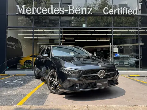 Mercedes Clase A Hatchback 200 Mild Hybrid usado (2024) color Negro financiado en mensualidades(enganche $326,040 mensualidades desde $14,007)