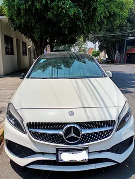 Mercedes Clase A Hatchback 200 CGI Sport Aut usado (2017) color Blanco Cirro precio $297,000