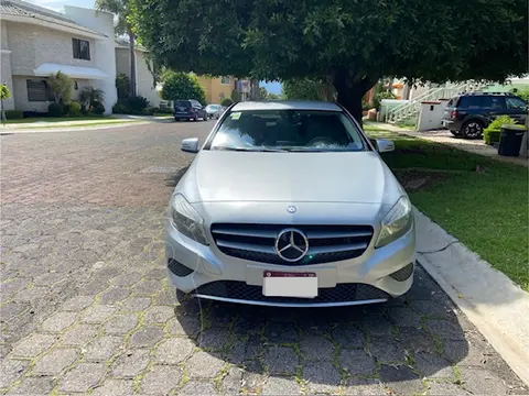 Mercedes Clase A Hatchback 180 CGI usado (2015) color Plata precio $199,000
