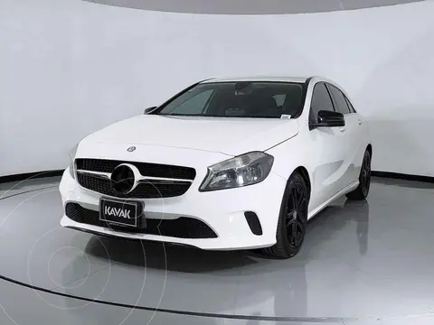 Mercedes Clase A Hatchback 200 Style usado (2017) color Blanco precio $369,999