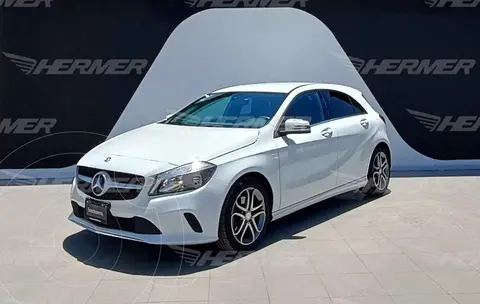 Mercedes Clase A Hatchback 200 Style usado (2017) color Blanco precio $289,900