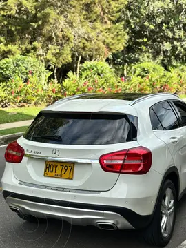 Mercedes Clase B 200 Aut usado (2015) color Blanco precio $68.000.000