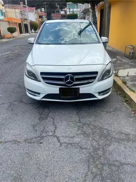 Mercedes Clase B 180 CGI usado (2012) color Blanco precio $150,000