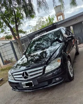 Mercedes Clase C Sedan 200 K usado (2010) color Negro precio u$s15.500