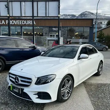 foto Mercedes Clase C Sedán 400 4Matic AMG-Line Aut usado (2018) color Blanco precio u$s67.000