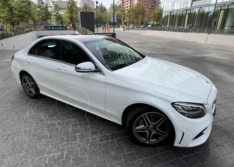 Mercedes Clase C Sedan 300 usado (2019) color Blanco precio $25.000.000