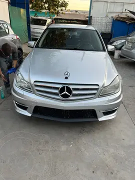 Mercedes Clase C Sedan 180 usado (2013) color Plata precio $8.000.000