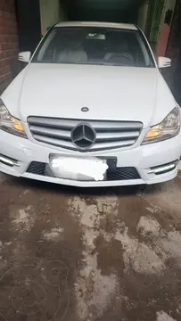 Mercedes Clase C Sedan 200 usado (2013) color Blanco precio $13.500.000