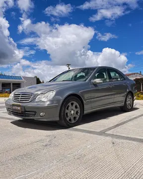 Mercedes Clase C Sedan 180 K usado (2005) color Gris precio $37.900.000