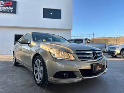 foto Mercedes Clase C Sedán 180 CGI Aut usado (2012) color Beige Sanidina precio $158,000