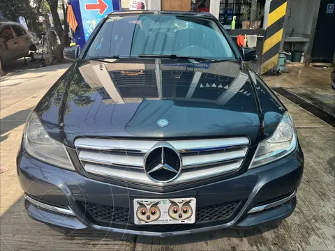 Mercedes Clase C Sedan 180 CGI Aut usado (2014) color Gris precio $220,000