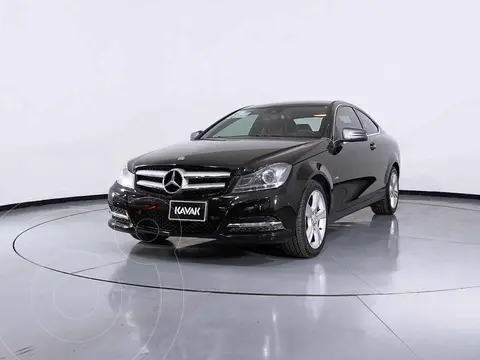 Mercedes Clase C Sedan 180 CGI Aut usado (2015) color Negro precio $246,999