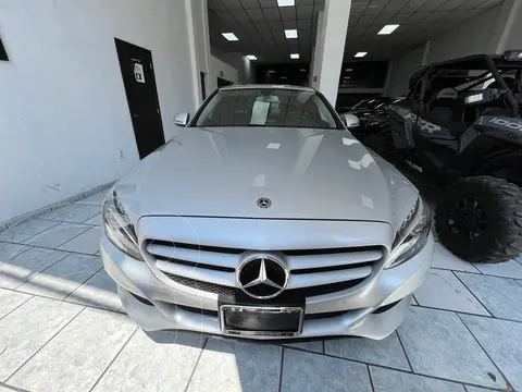 Mercedes Clase C Sedan 200 Aut usado (2018) color Plata financiado en mensualidades(enganche $70,000 mensualidades desde $10,250)