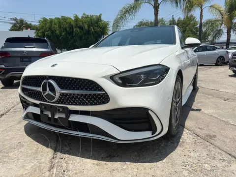 Mercedes Clase C Sedan 200 Sport usado (2022) color Blanco Polaris financiado en mensualidades(enganche $85,000 mensualidades desde $27,400)