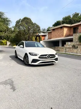 Mercedes Clase C Sedan 200 Sport usado (2022) color Blanco Polaris financiado en mensualidades(enganche $200,000 mensualidades desde $13,400)