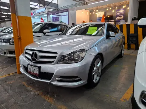 foto Mercedes Clase C Sedán 180 CGI Aut usado (2013) color Gris Tenorita precio $225,000