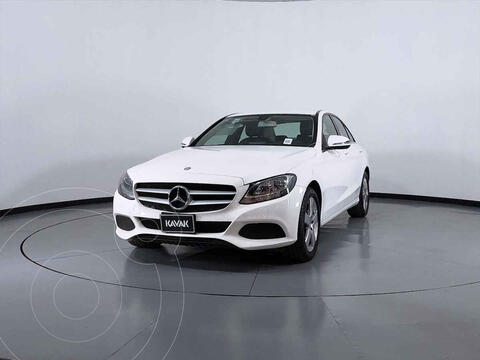 foto Mercedes Clase C Sedán 180 Aut usado (2016) color Negro precio $361,999