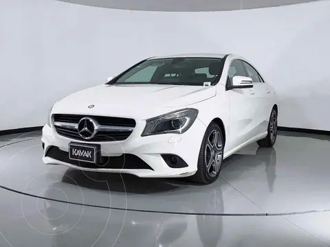 Mercedes Clase CLA 200 CGI usado (2016) color Blanco precio $372,999
