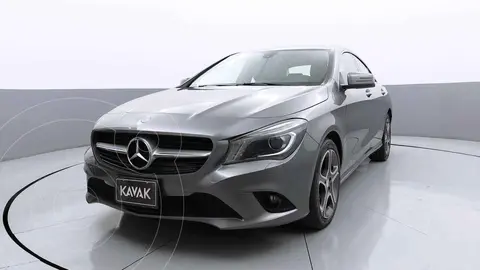 foto Mercedes Clase CLA 200 CGI Sport usado (2015) color Gris precio $332,999