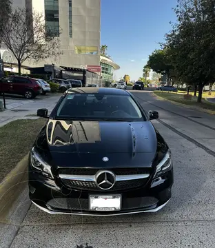 Mercedes Clase CLA 200 CGI usado (2017) color Negro Noche precio $360,000