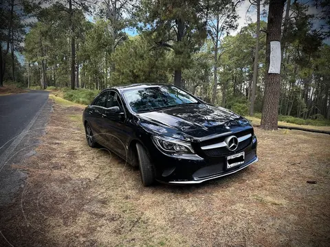 Mercedes Clase CLA 180 CGI usado (2017) color Negro Cosmos precio $330,000