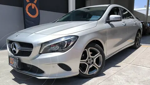 Mercedes Clase CLA 200 CGI usado (2019) color plateado precio $400,000