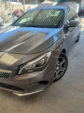 Mercedes Clase CLA 200 CGI Sport usado (2017) color Gris precio $293,000