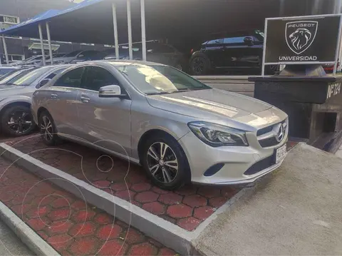 Mercedes Clase CLA 180 CGI usado (2017) color Plata precio $380,000