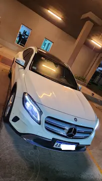 Mercedes Clase GLA 200 Urban Aut usado (2016) color Blanco precio u$s25.500