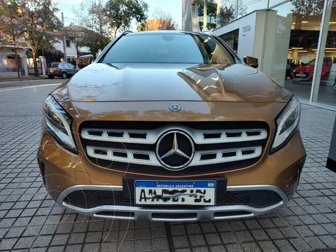 Mercedes Clase GLA 200 Urban Aut usado (2018) color Bronce precio u$s28.000